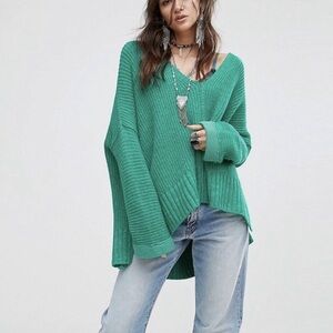 Free People • Oversized Green V-Neck Sweater • size M/L